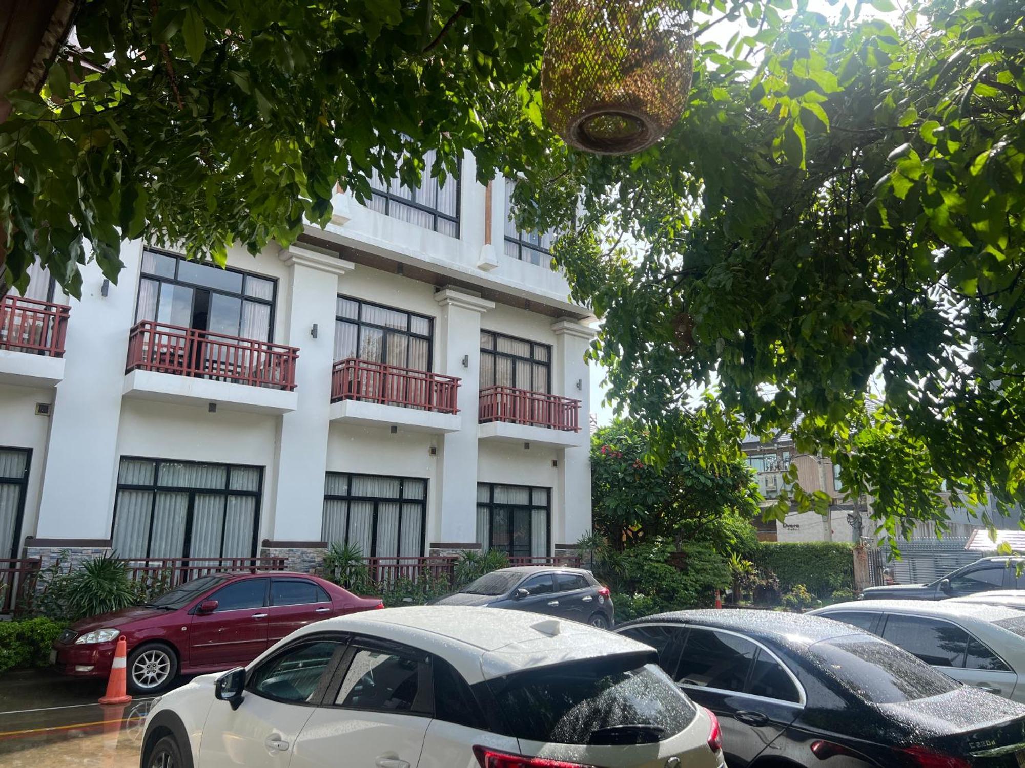 The Choice Hotel - Adults Only Bangkok Esterno foto